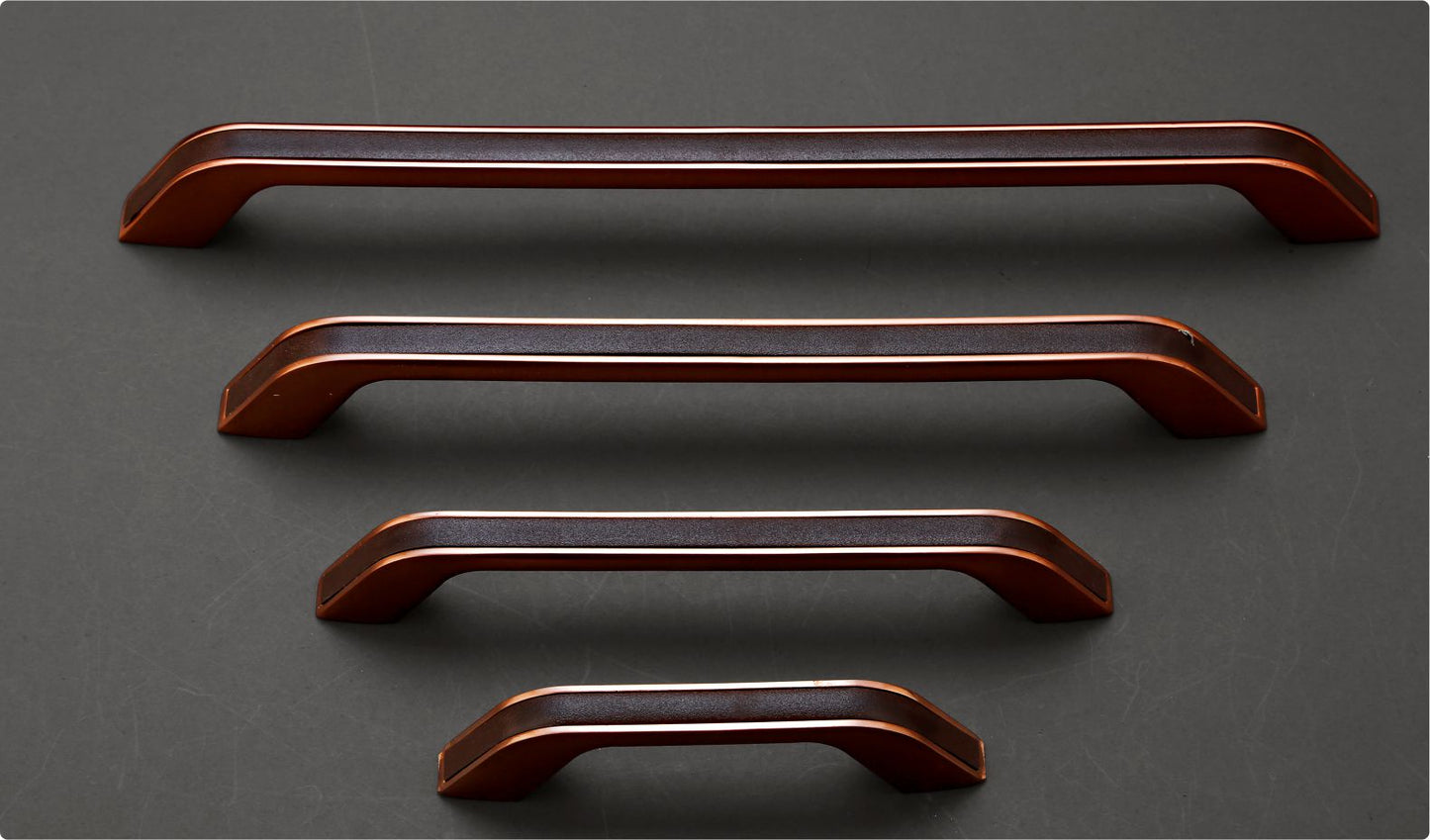 Whale Hardware Cabinet handles - Isamu